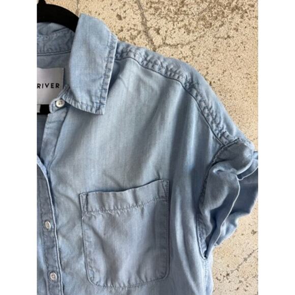 Lola River Stella Ice Wash Shirt – Short Sleeve Button Front – Size Small - Picture 4 of 5